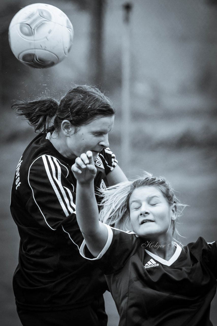 Bild 255 - Frauen TSV Gnutz - SV Bokhorst : Ergebnis: 7:0